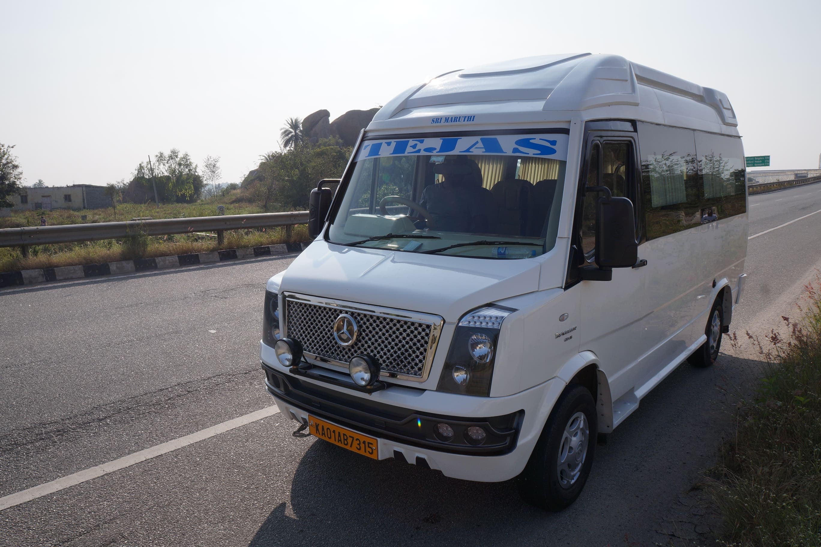 What Are the Benefits of Booking a Tempo Traveller with Tejas Travels?