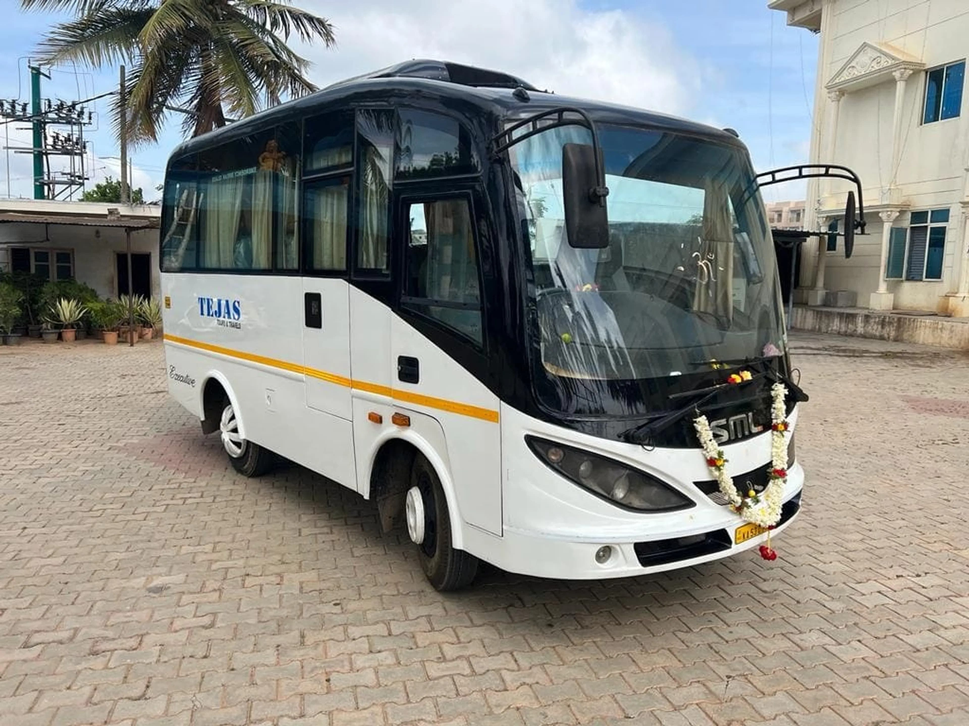 What Are the Minibus Travel Options from Bangalore to Mysore in 2025?