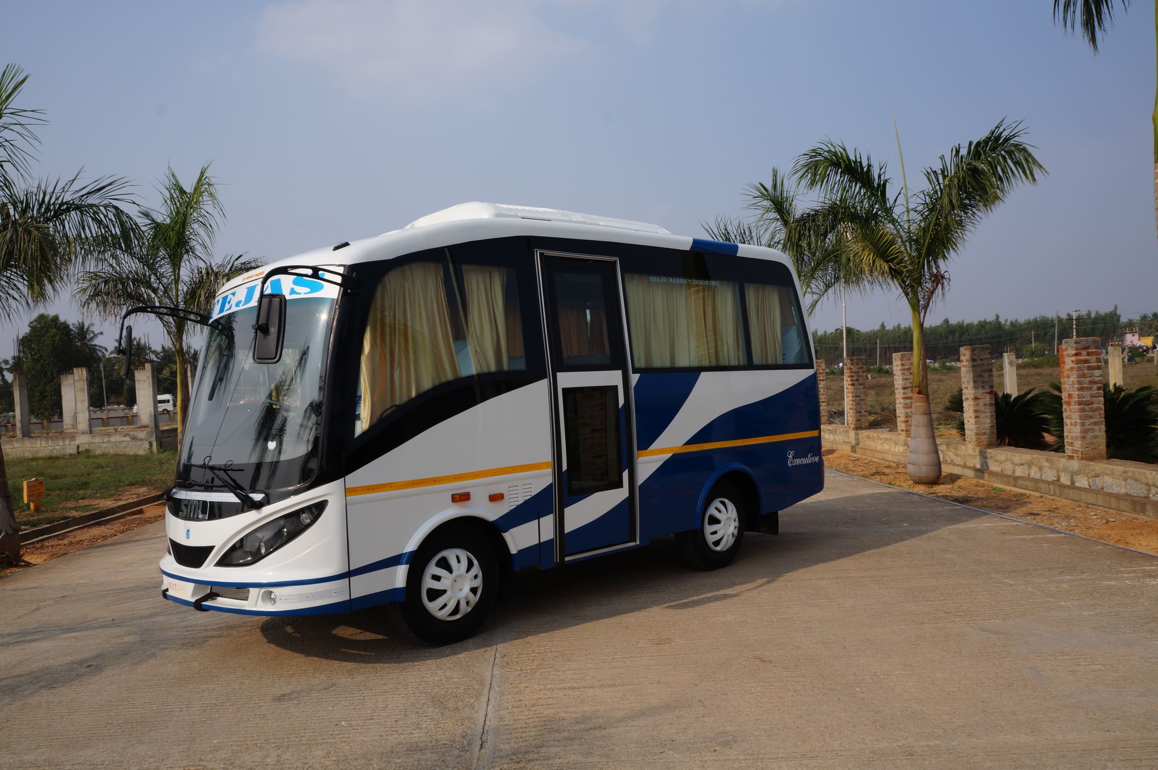 What Are the Available Minibus Options from Bangalore Airport to Mysore?