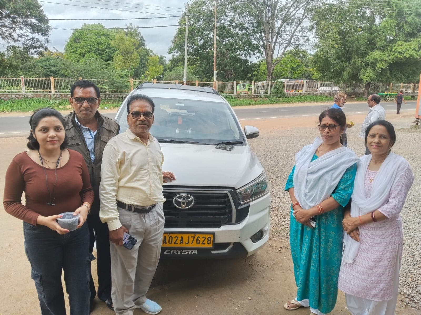 How Does the Innova Crysta Compare to Other Cabs for Long-Distance Travel?