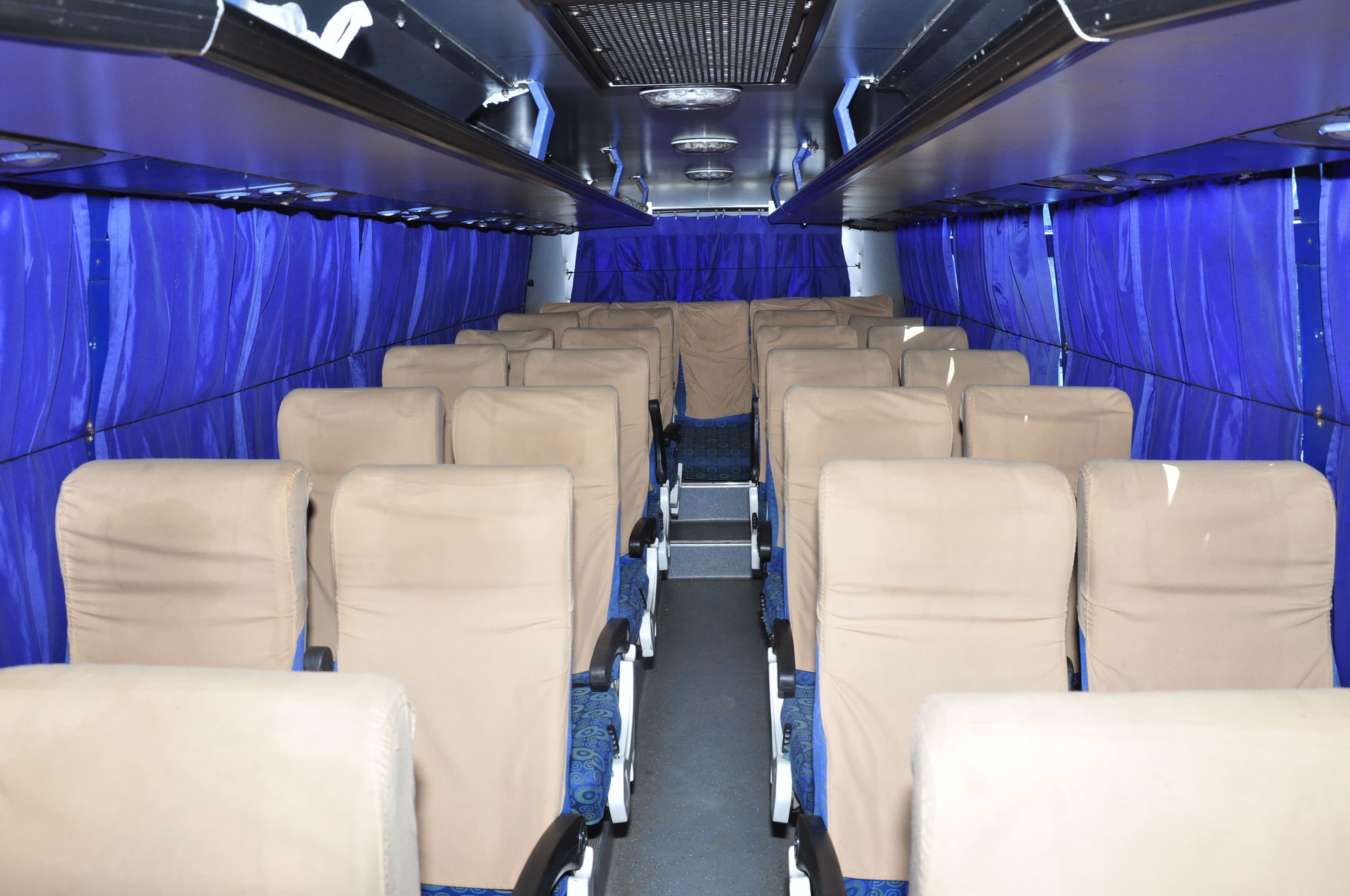 How Do Group Airport Transfers Work in Bangalore?