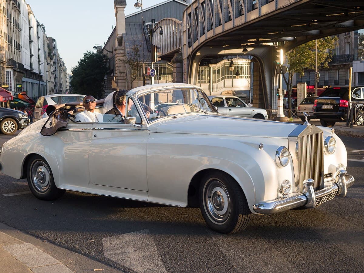 What is the most popular wedding car